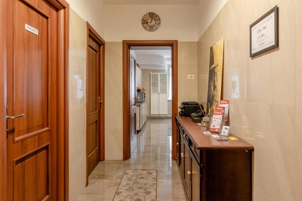 Apartamento 4-Bdr Apt Among Colosseum&Termini 10-People Roma Exterior foto